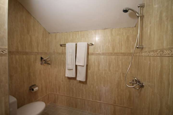 Room 40 of 96