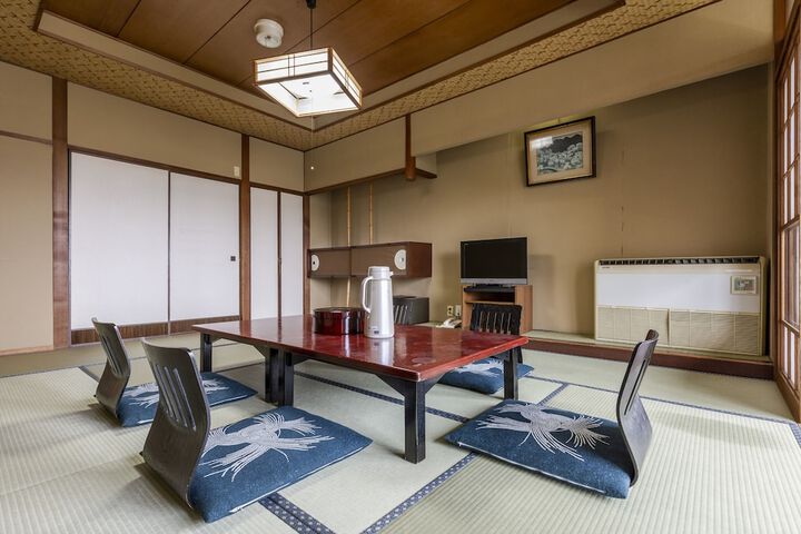 Room 26 of 52