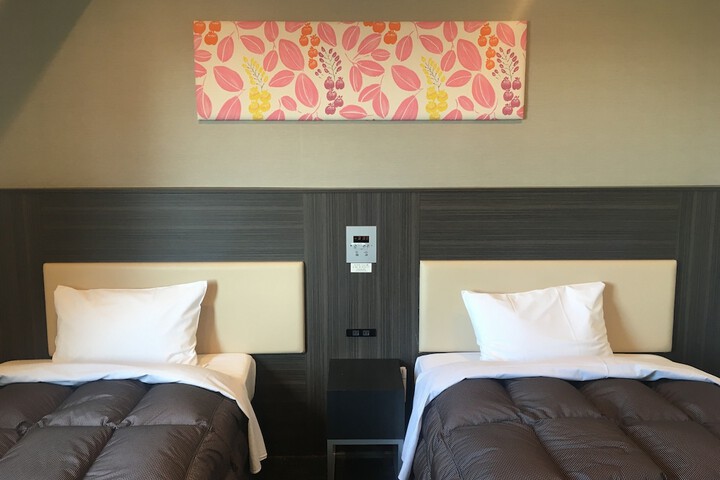 Room 8 of 40