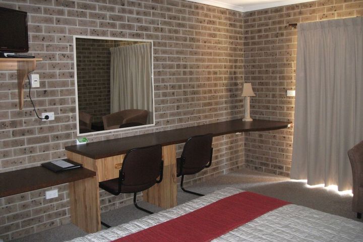 Room 14 of 50