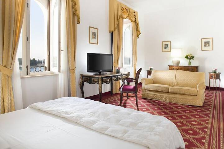 Room 14 of 39