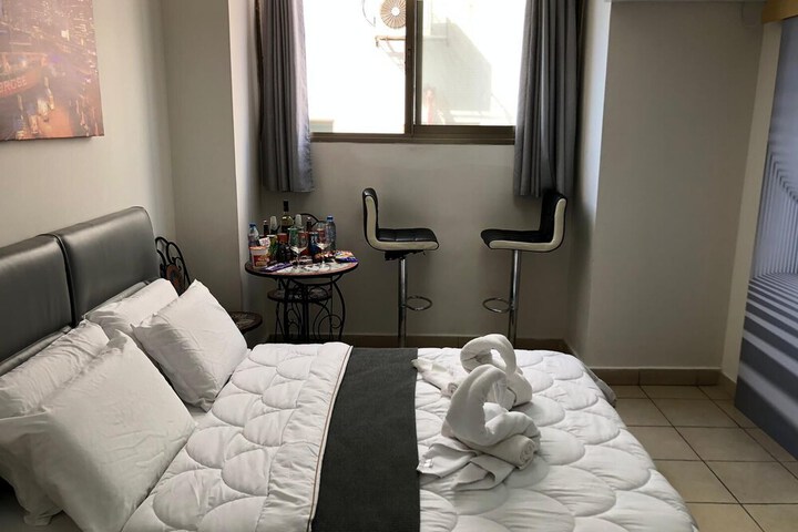 Room 46 of 140