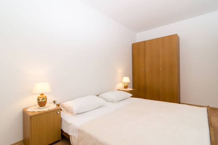 Room 3 of 59