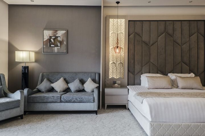 Room 15 of 120