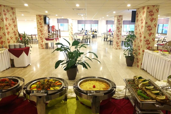 Dining 68 of 74