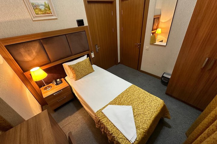 Room 18 of 47