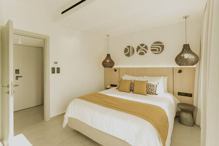Room 25 of 80