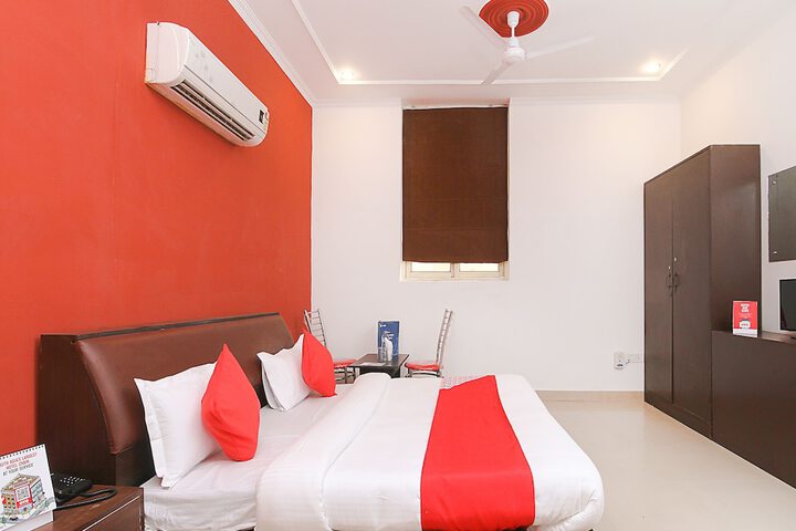 Room 19 of 25
