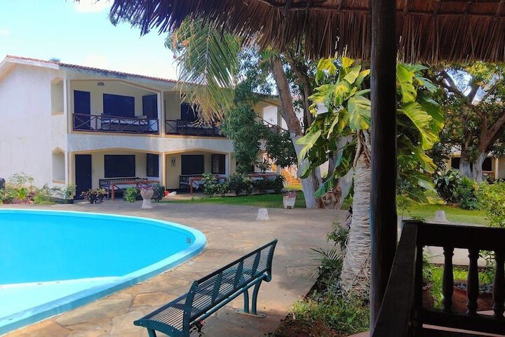 Pool 14 of 27
