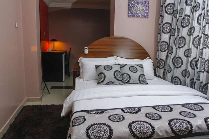 Room 13 of 29