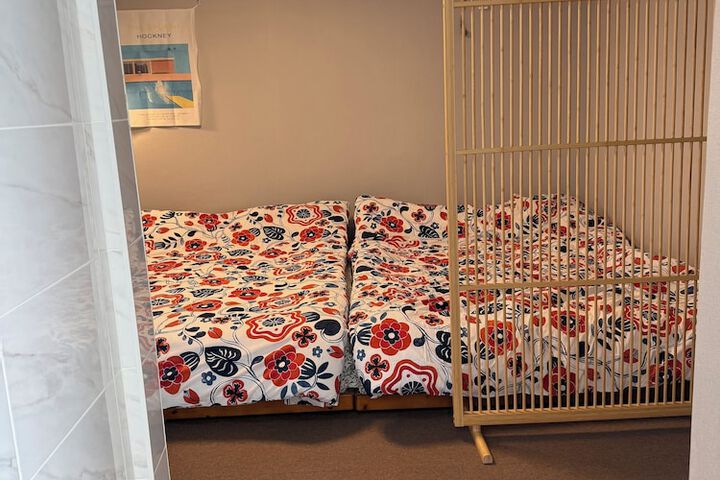 Room 18 of 42