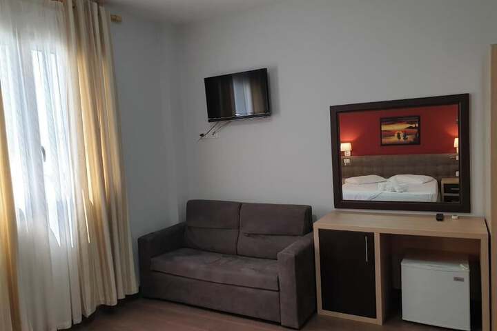 Room 31 of 66