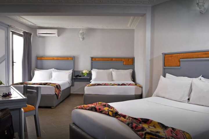 Room 7 of 11