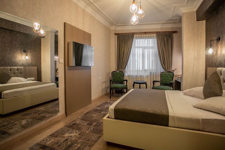 Room 18 of 84