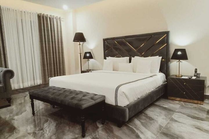 Room 14 of 35