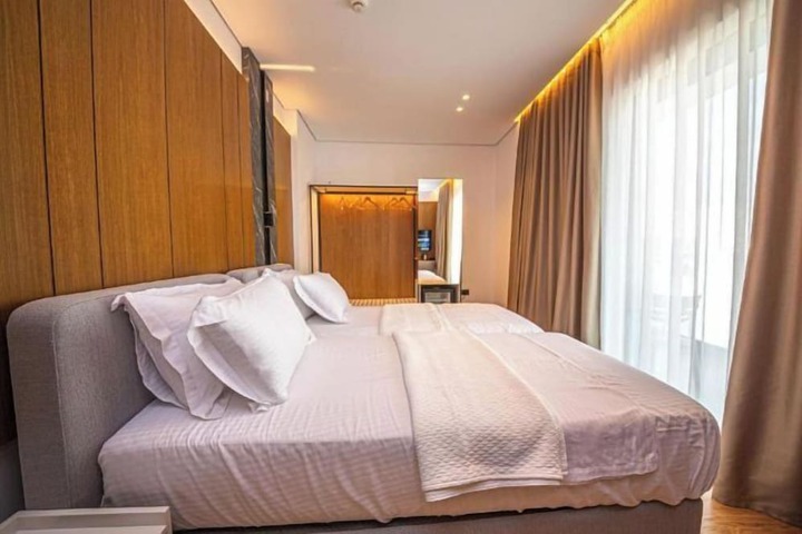 Room 28 of 80