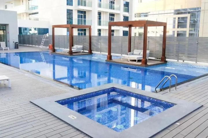 Pool 9 of 15