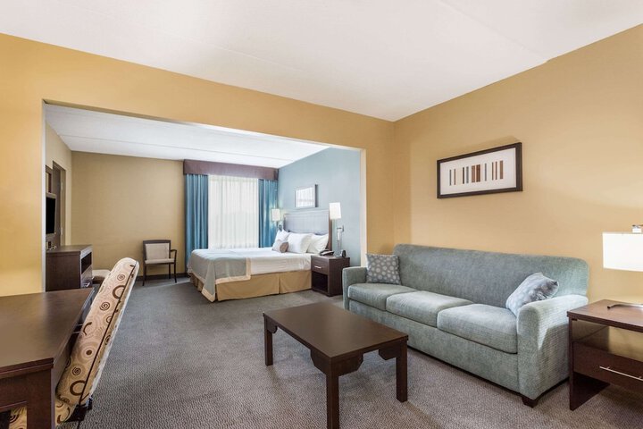 Room 15 of 32