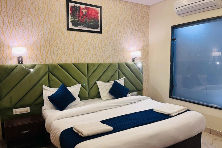 Room 30 of 80