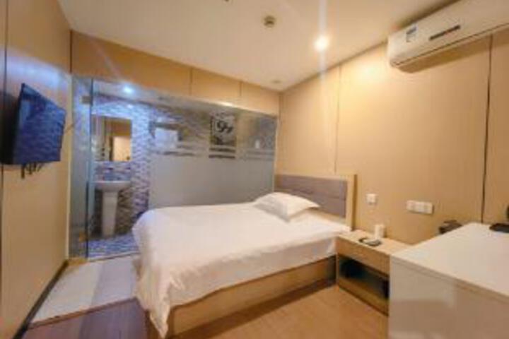 Room 19 of 21