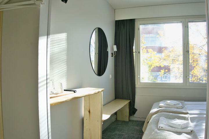 Room 9 of 34