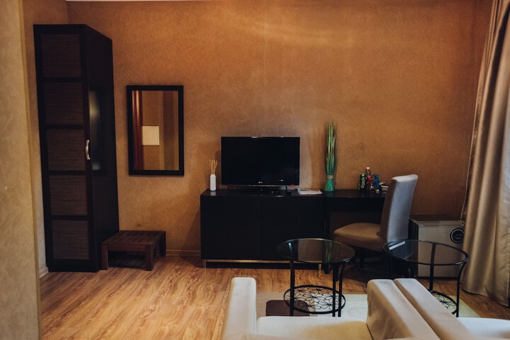 Room 19 of 27