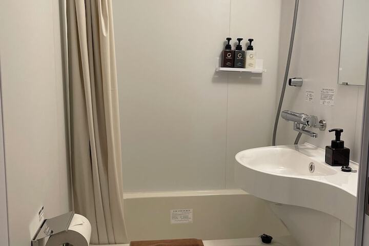 Room 25 of 39