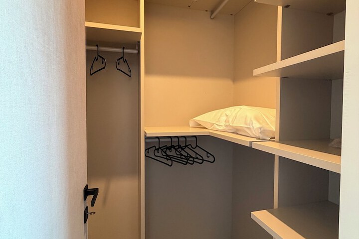 Room 11 of 54