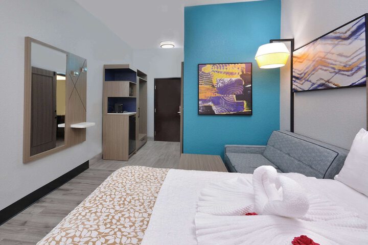2 Queen Beds (6 of 38)