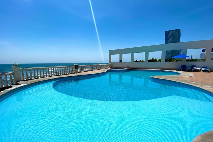 Pool 32 of 50