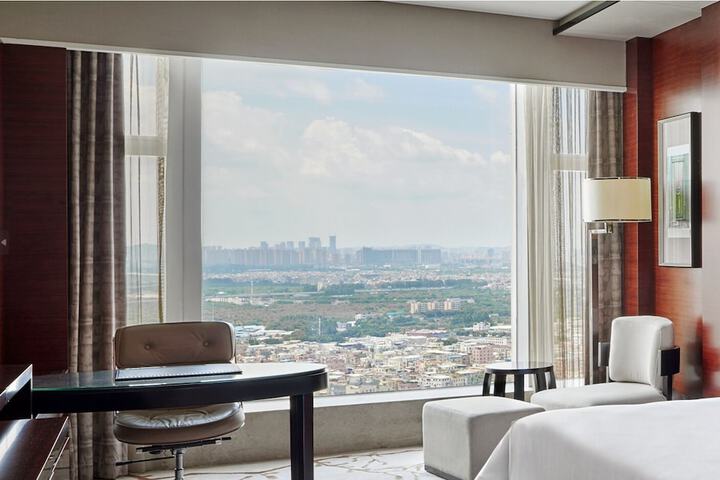 Room 21 of 72