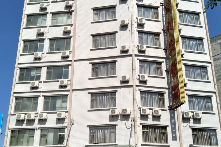 Hotel 8 of 17