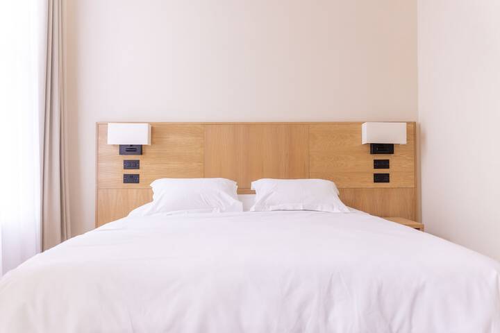 Room 3 of 16
