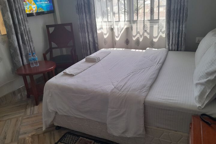 Room 16 of 74