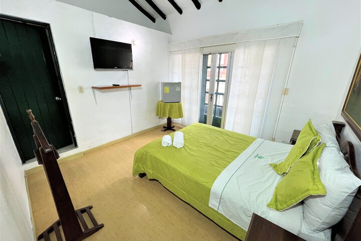 Room 16 of 26