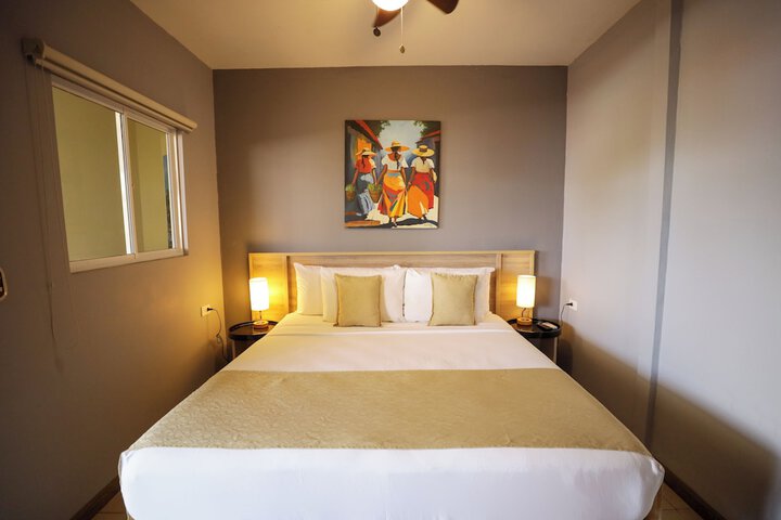 Room 9 of 21