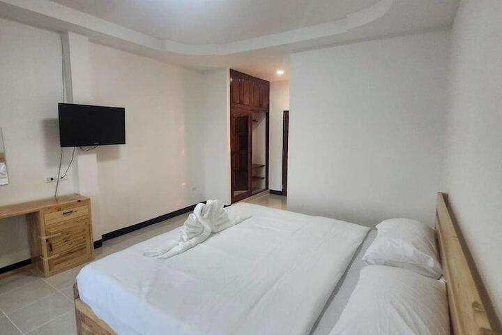Room 3 of 19