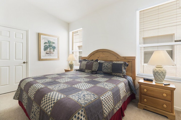 Room 4 of 30