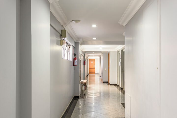 Ballroom/Hall 75 of 78