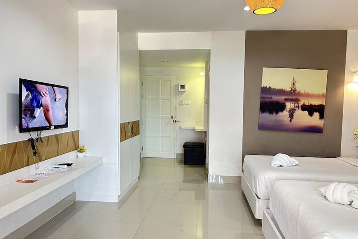 Room 43 of 167