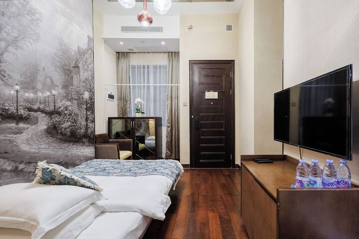 Room 19 of 140