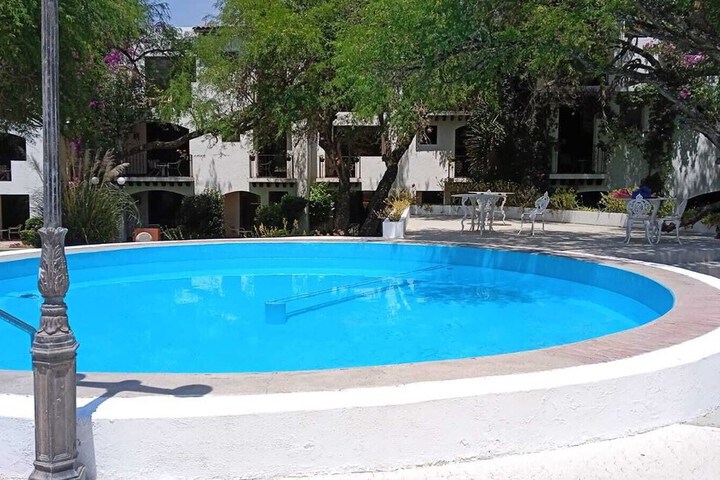 Pools & Facilities