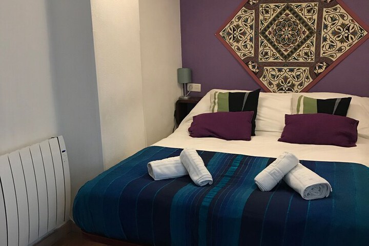 Room 6 of 33