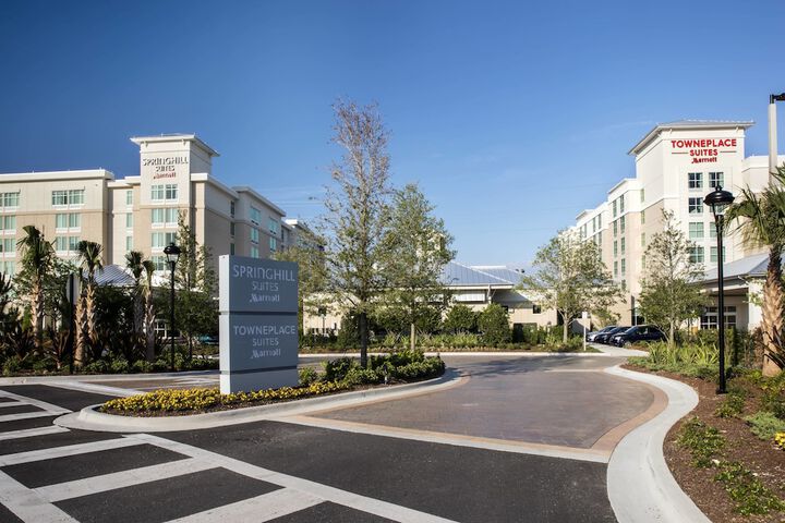 TownePlace Suites Orlando at FLAMINGO CROSSINGS Town Center / Western Entrance