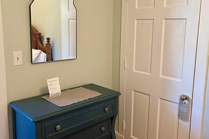 Room 7 of 65