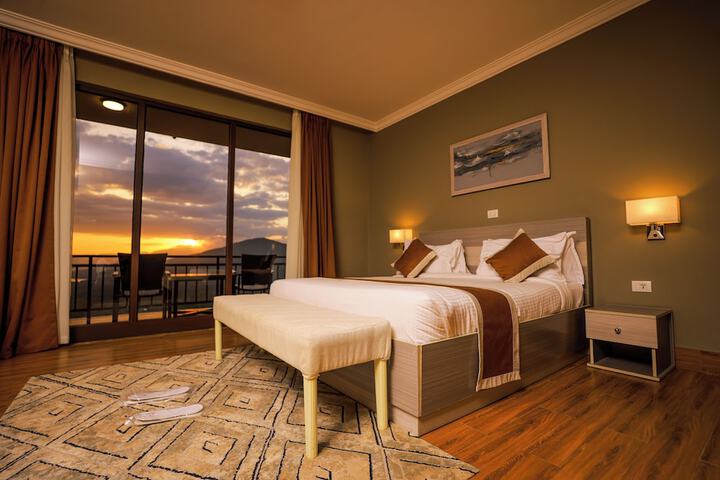 Room 46 of 120