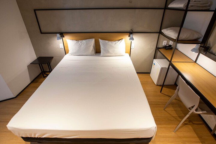 Room 10 of 78