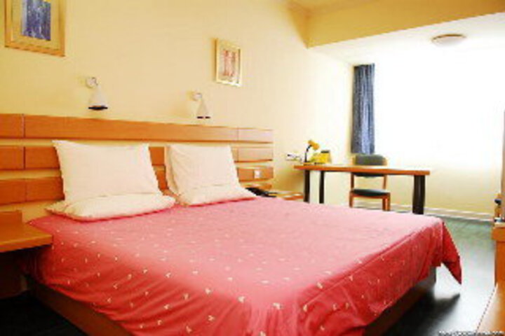Home Inn Tangqiao Nanpu Bridge