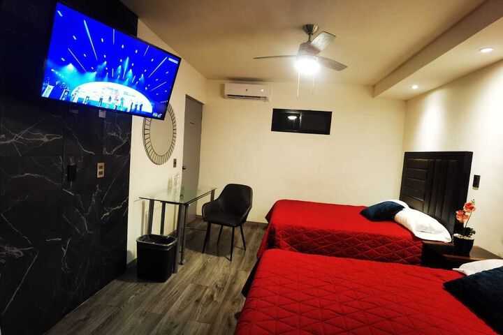 Room 6 of 51
