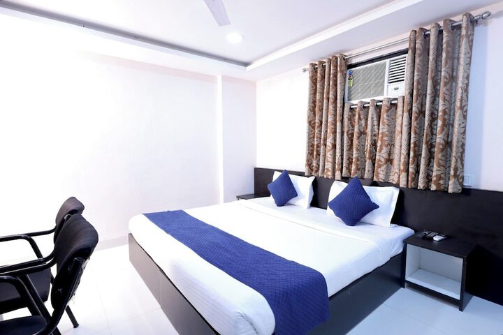 Hotel Diamond Residency in Indore